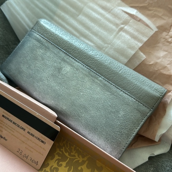 Miu Miu metallic Leather Wallet with original Package and Certificate Card - Picture 4 of 4